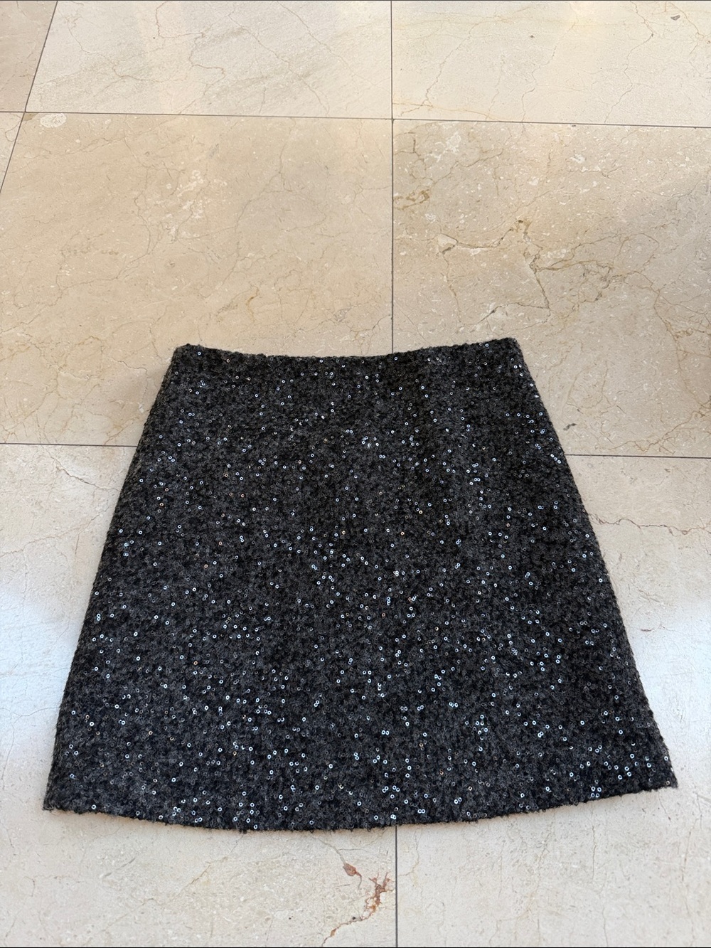 Joe Fresh sequence skirt. Size 2​